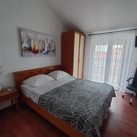 Baska Voda - Apartmani Vesna Bilik gambar
