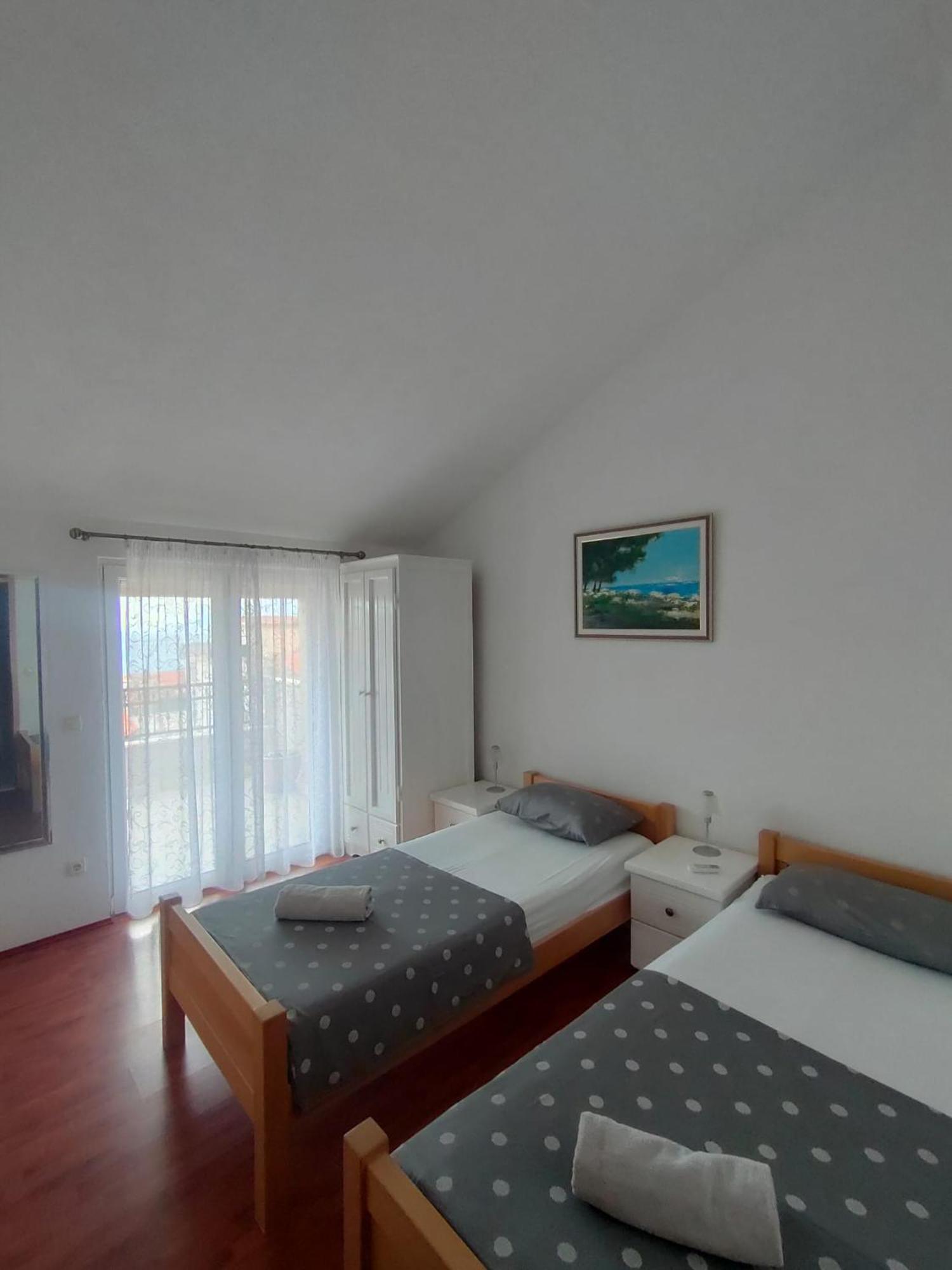 Baska Voda - Apartmani Vesna Bilik gambar